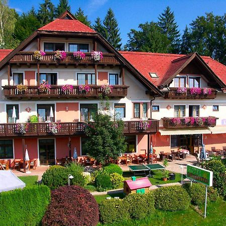 Hotel Karntnerhof Velden By S4Y フェルデン・アム・ヴェルターゼー エクステリア 写真