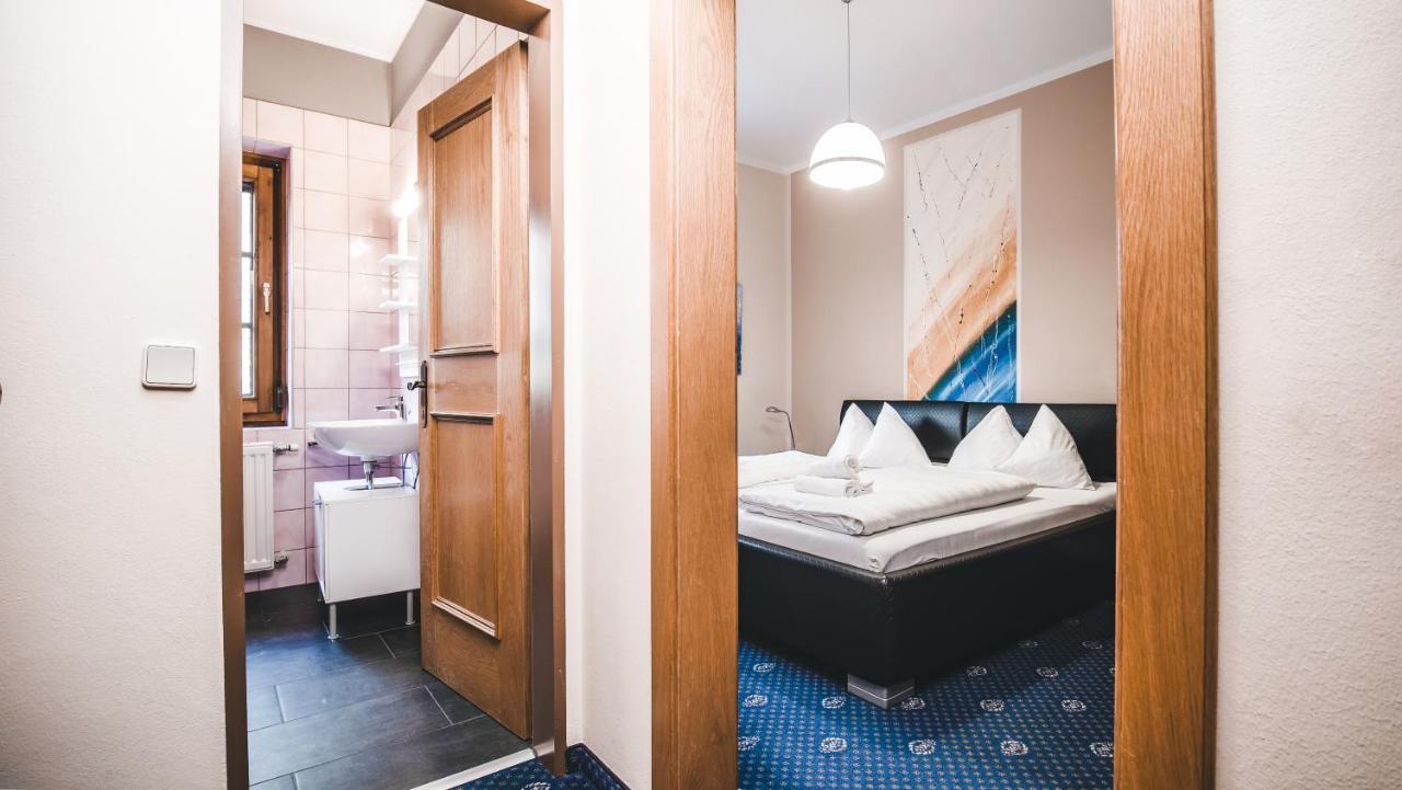 Hotel Karntnerhof Velden By S4Y フェルデン・アム・ヴェルターゼー エクステリア 写真