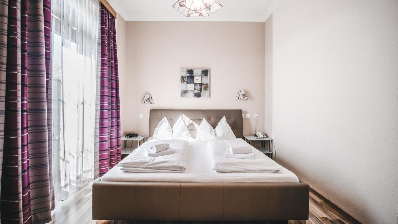 Hotel Karntnerhof Velden By S4Y フェルデン・アム・ヴェルターゼー エクステリア 写真