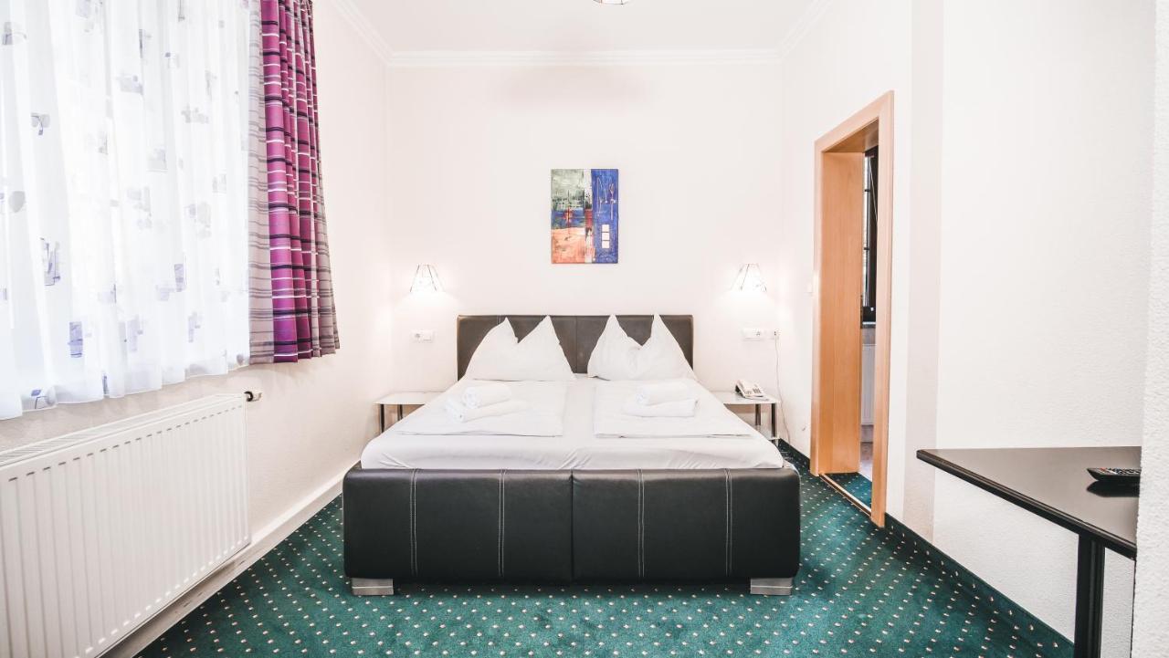 Hotel Karntnerhof Velden By S4Y フェルデン・アム・ヴェルターゼー エクステリア 写真