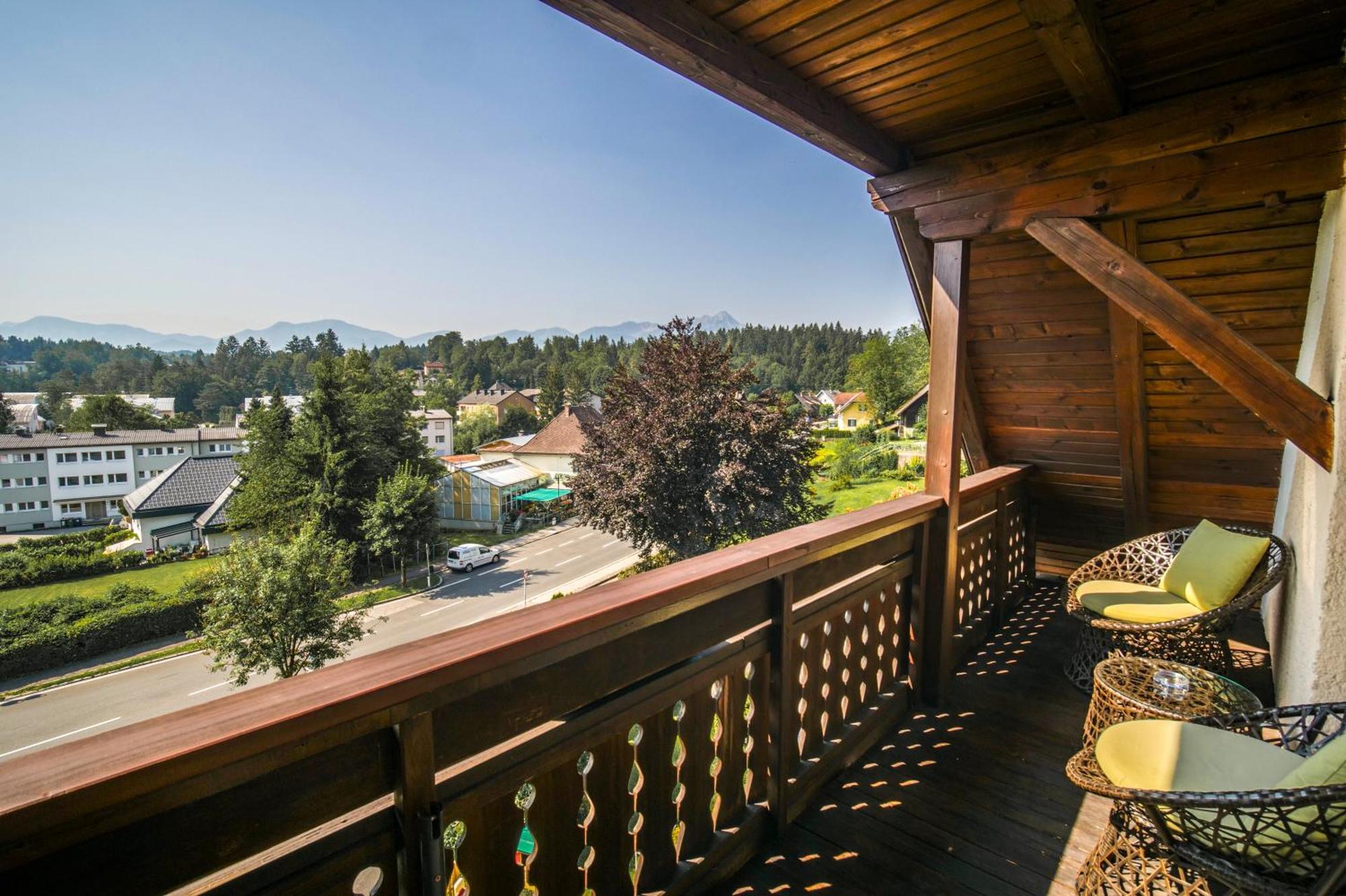 Hotel Karntnerhof Velden By S4Y フェルデン・アム・ヴェルターゼー エクステリア 写真
