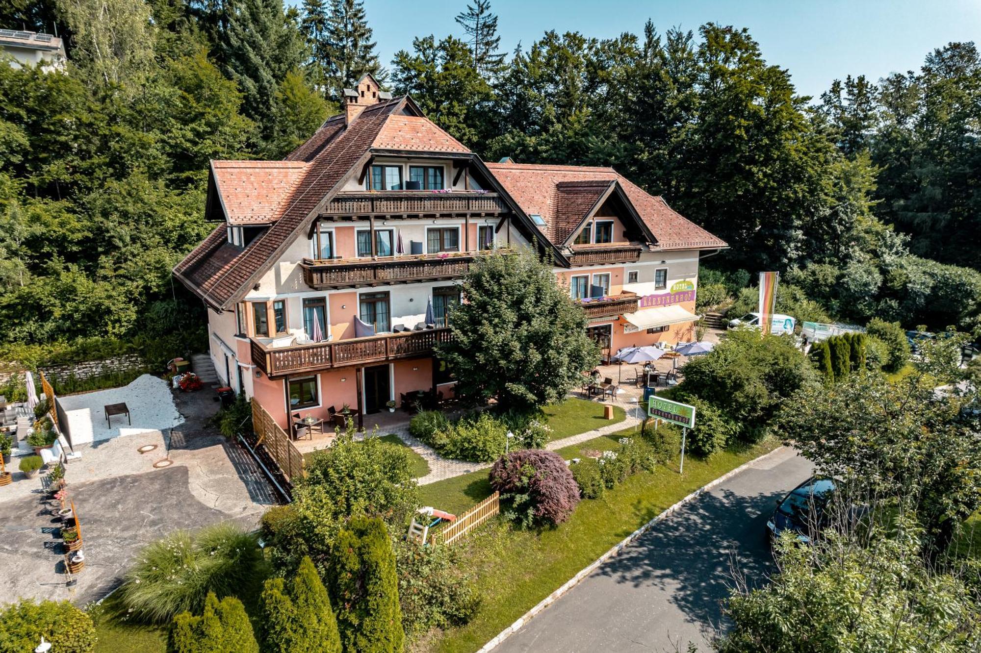 Hotel Karntnerhof Velden By S4Y フェルデン・アム・ヴェルターゼー エクステリア 写真